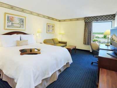 Hampton 3*